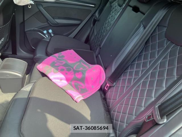Audi SQ5 2017-12 8228976-7