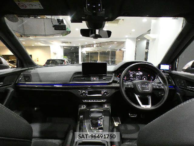 Audi SQ5 2017-12 8313186-16