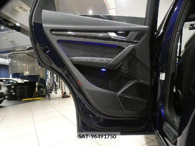 Audi SQ5 2017-12 8313186-21