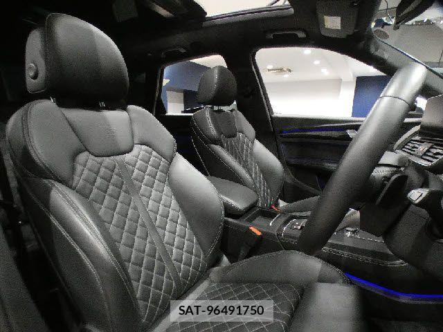 Audi SQ5 2017-12 8313186-24