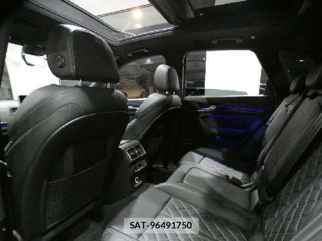 Audi SQ5 2017-12 8313186-26