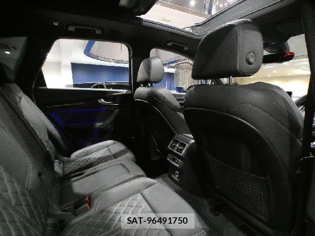 Audi SQ5 2017-12 8313186-27