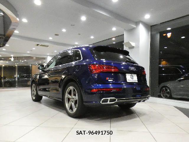 Audi SQ5 2017-12 8313186-3