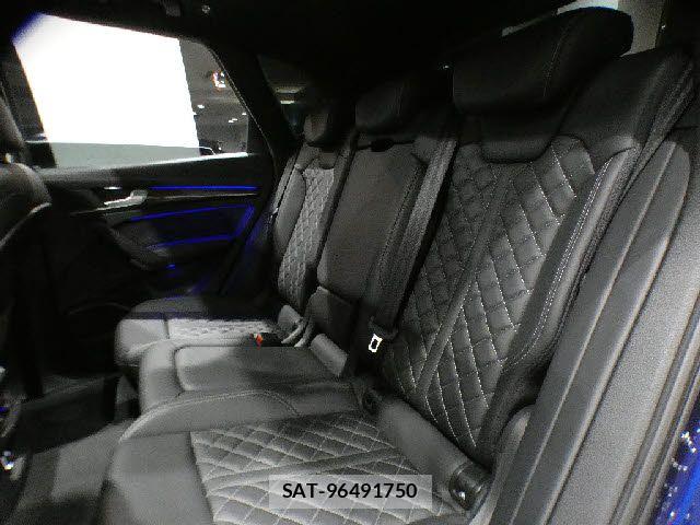 Audi SQ5 2017-12 8313186-4