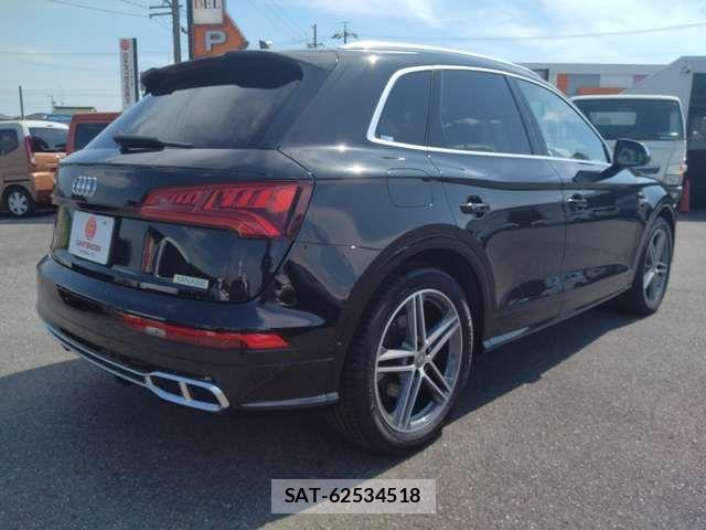 Audi SQ5 2018-02 8658100-3