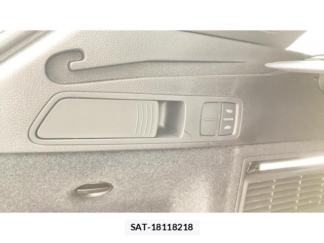 Audi SQ5 2022-01 8878763-26
