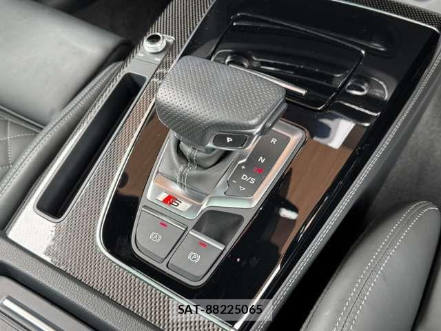 Audi SQ5 2023-05 7960581-10