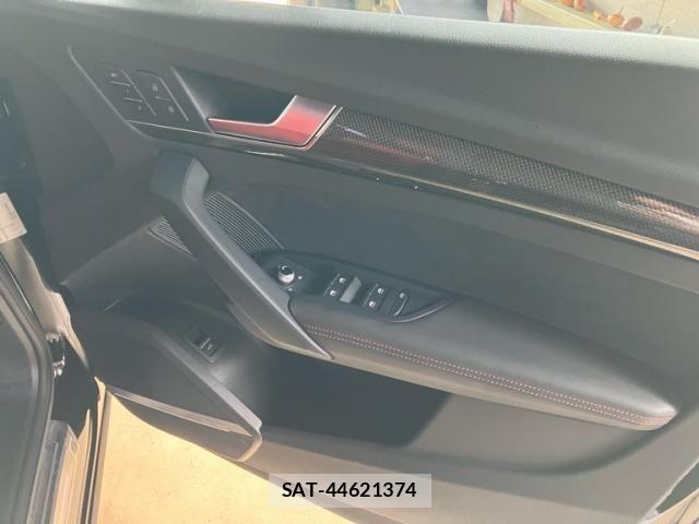 Audi SQ5 2022-09 8740673-9