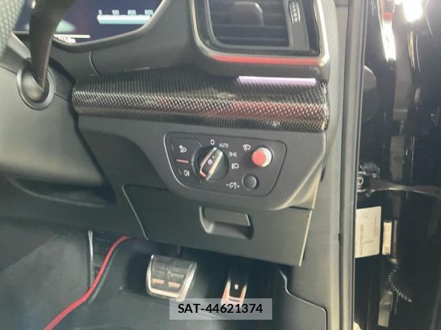 Audi SQ5 2022-09 8740673-11