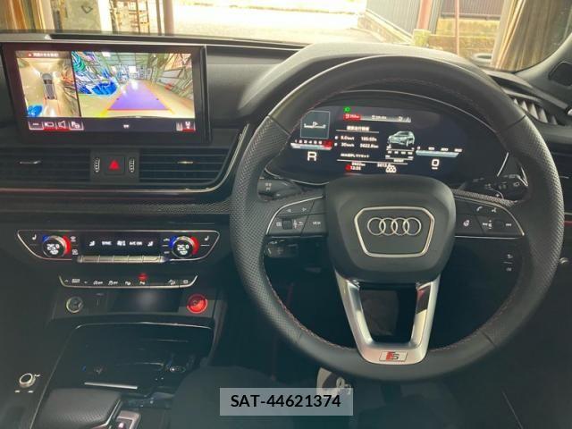 Audi SQ5 2022-09 8740673-17