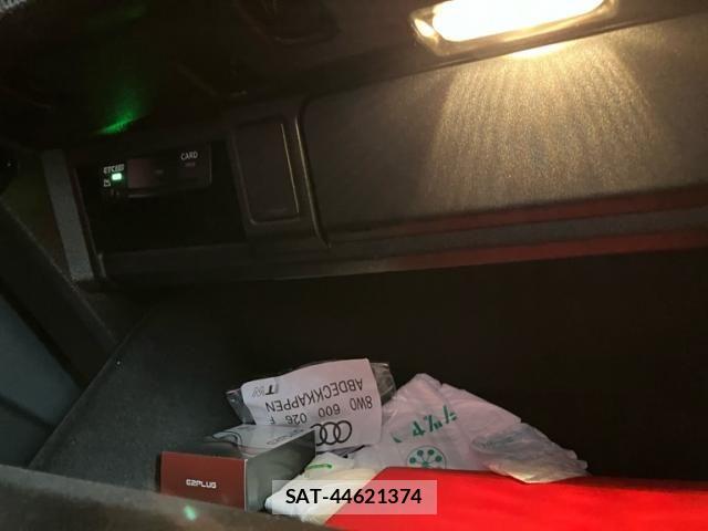 Audi SQ5 2022-09 8740673-18