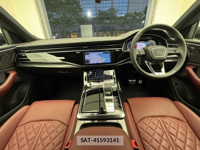 Audi Q8 2024-01 1211914-10