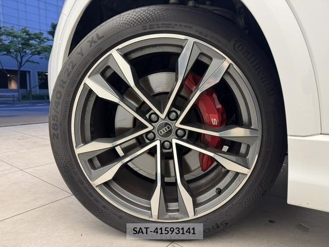 Audi Q8 2024-01 1211914-15
