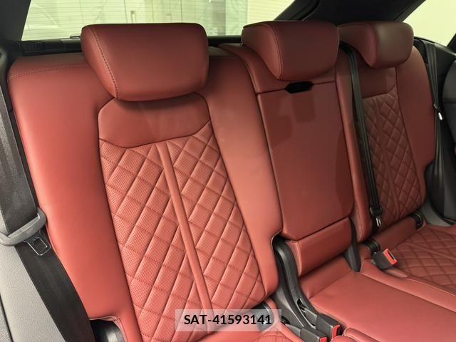 Audi Q8 2024-01 1211914-4