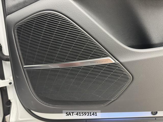Audi Q8 2024-01 1211914-8