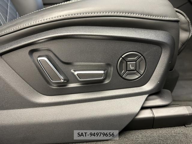 Audi Q8 2023-10 7875378-9