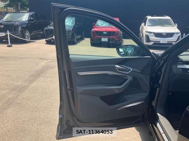 Audi E-TRON 2024-09 7499617-15