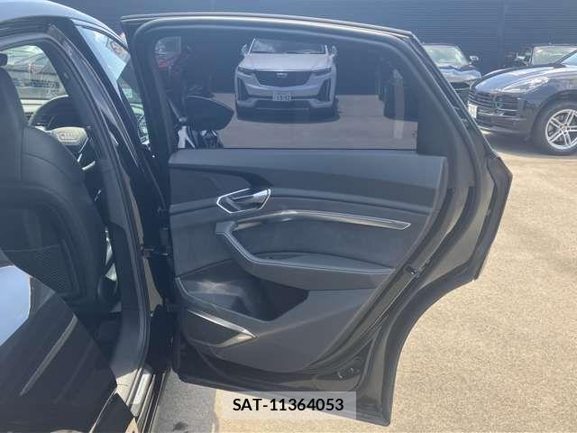 Audi E-TRON 2024-09 7499617-18