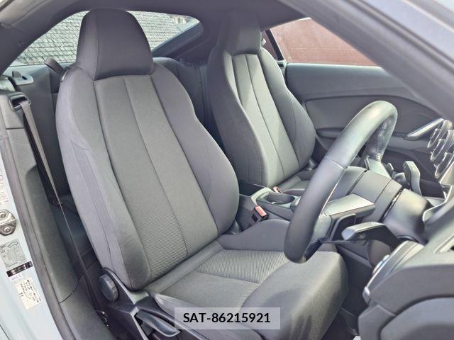 Audi TT 2017-03 3903790-11