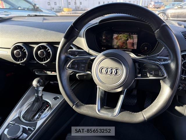 Audi TT 2015-12 3903791-10