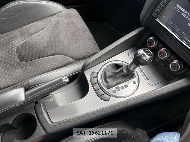 Audi TT 2013-08 4138562-11