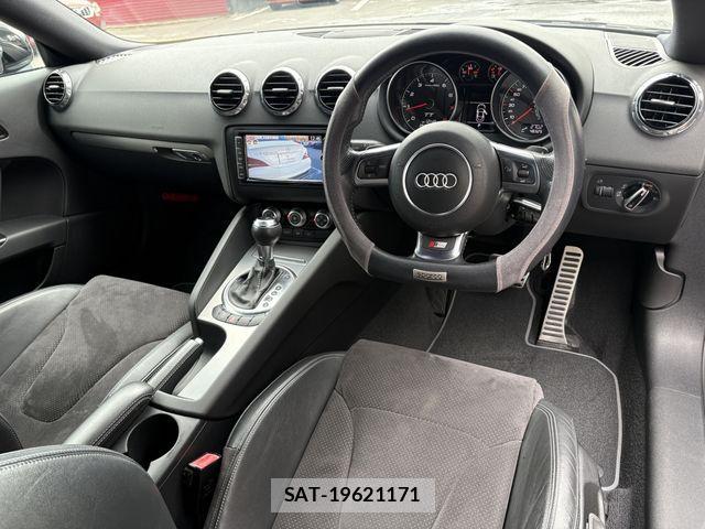 Audi TT 2013-08 4138562-1