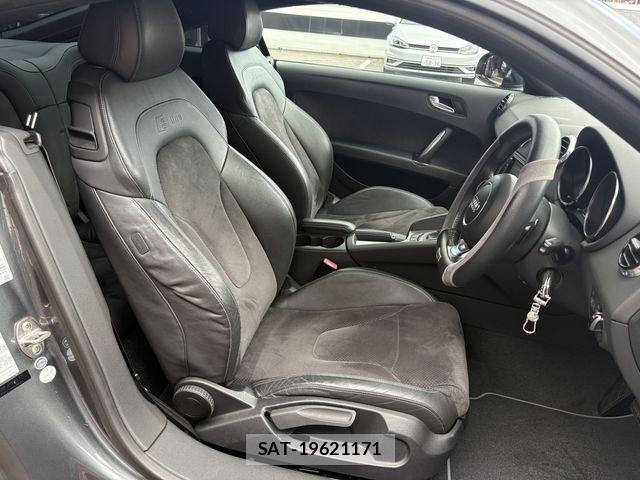Audi TT 2013-08 4138562-6