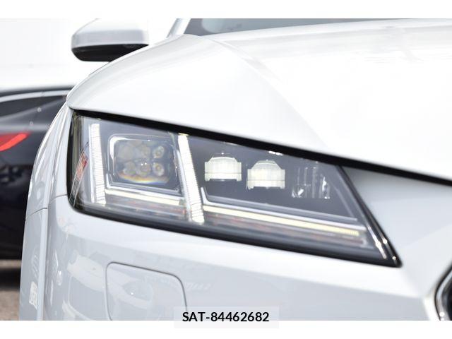Audi TT 2017-02 4930230-7