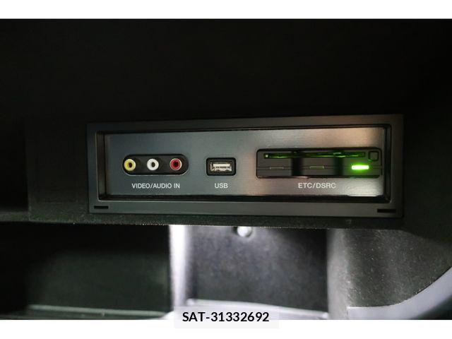 Audi TT 2013-04 6670381-21