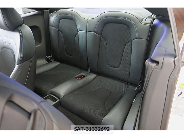 Audi TT 2013-04 6670381-28