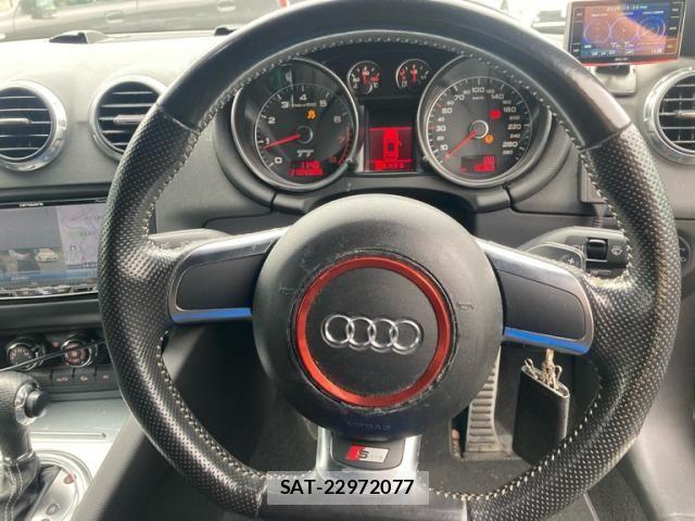 Audi TT 2008-04 7215069-11
