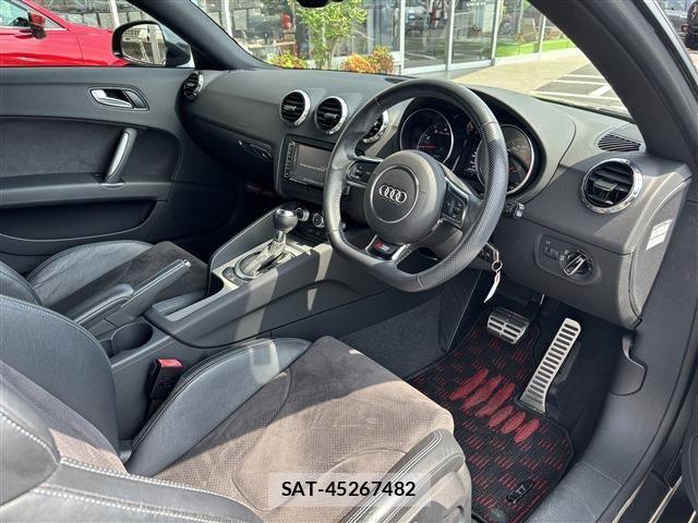 Audi TT 2014-06 7215070-4