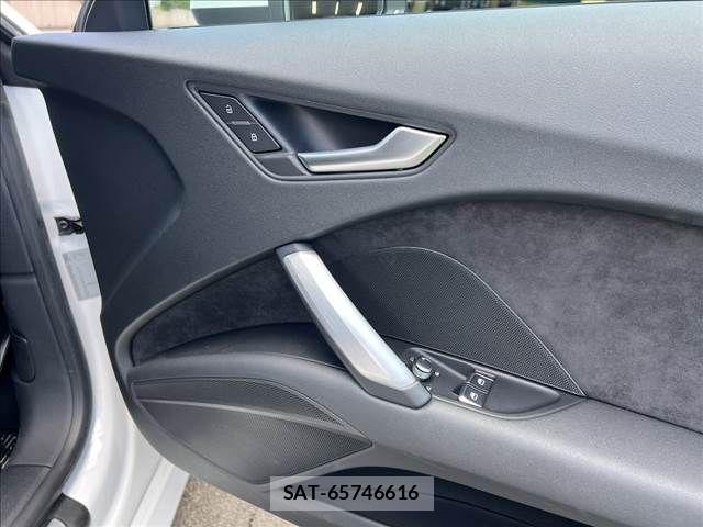 Audi TT 2016-07 7215074-12