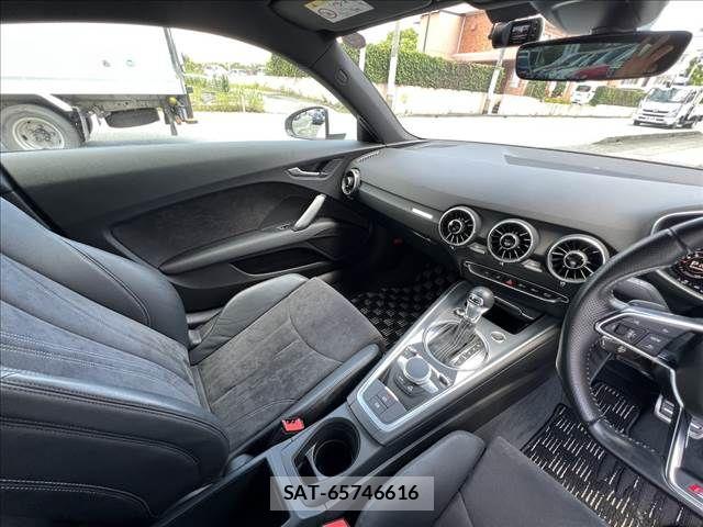 Audi TT 2016-07 7215074-16