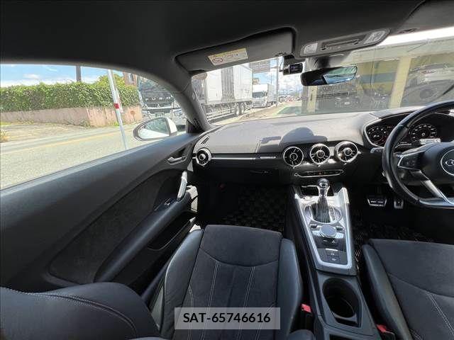 Audi TT 2016-07 7215074-27
