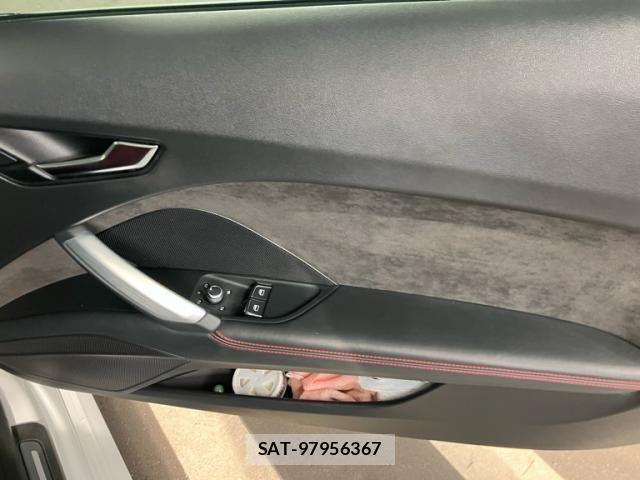 Audi TT 2022-07 7325784-15