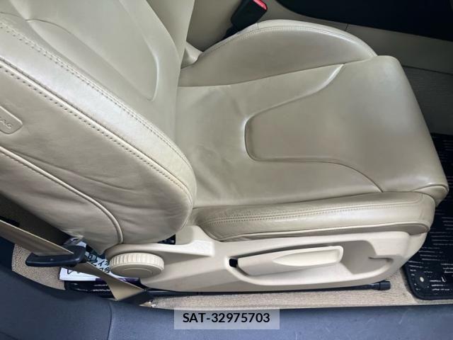 Audi TT 2013-06 7561850-12