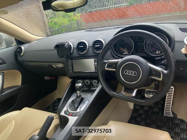 Audi TT 2013-06 7561850-15