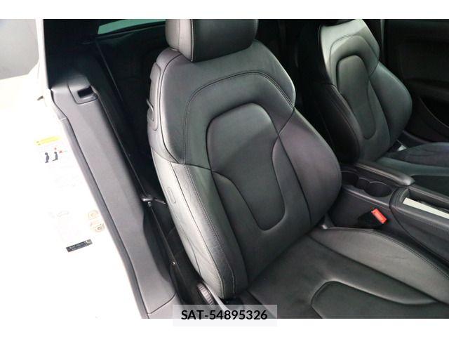Audi TT 2011-09 7782748-17