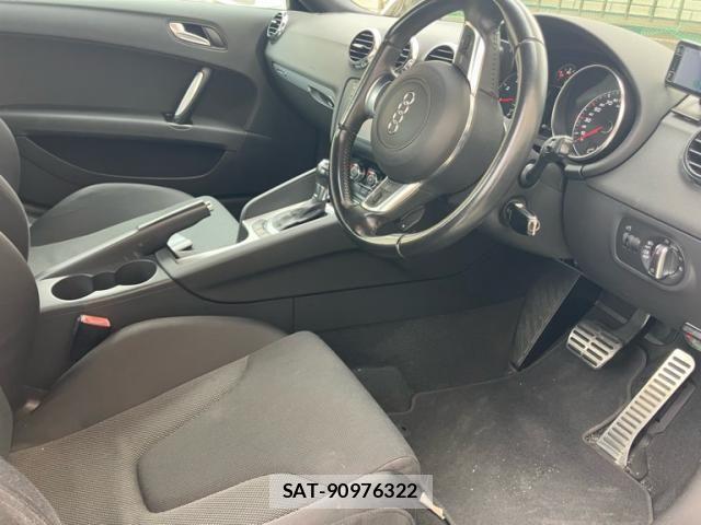Audi TT 2010-09 7782746-10