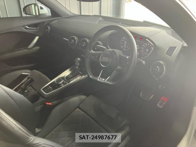 Audi TT 2022-03 8098083-10