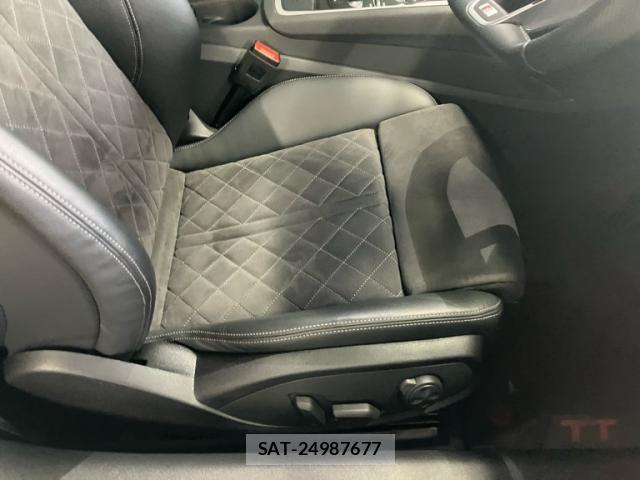 Audi TT 2022-03 8098083-12