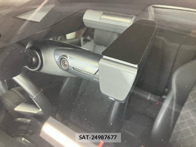 Audi TT 2022-03 8098083-26