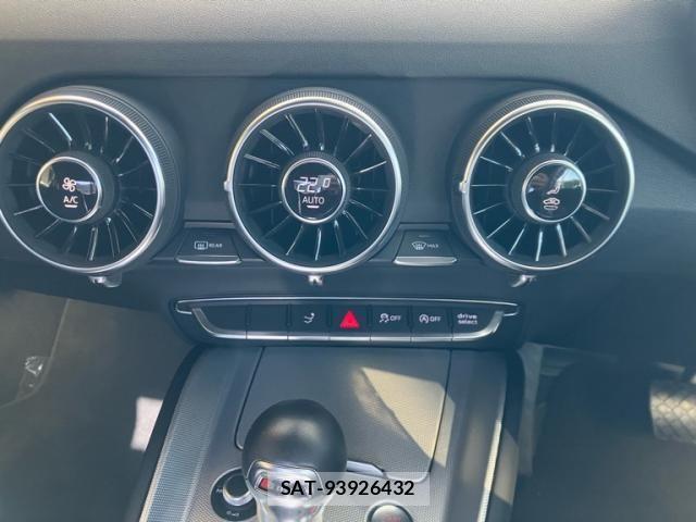 Audi TT 2016-06 8158001-18