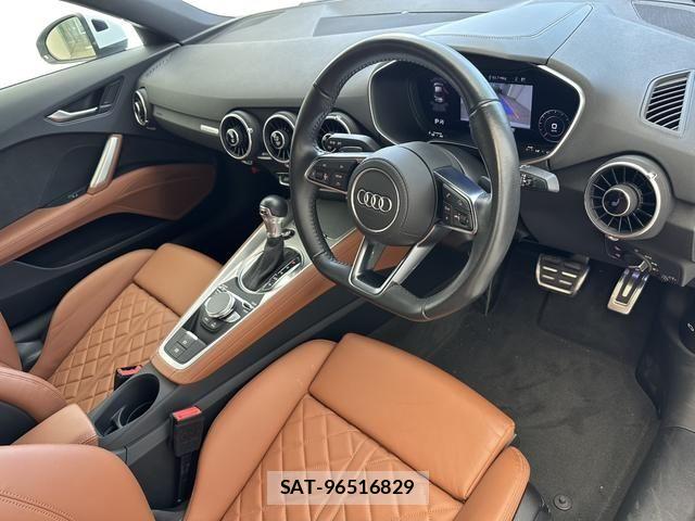 Audi TT 2022-02 8206436-1