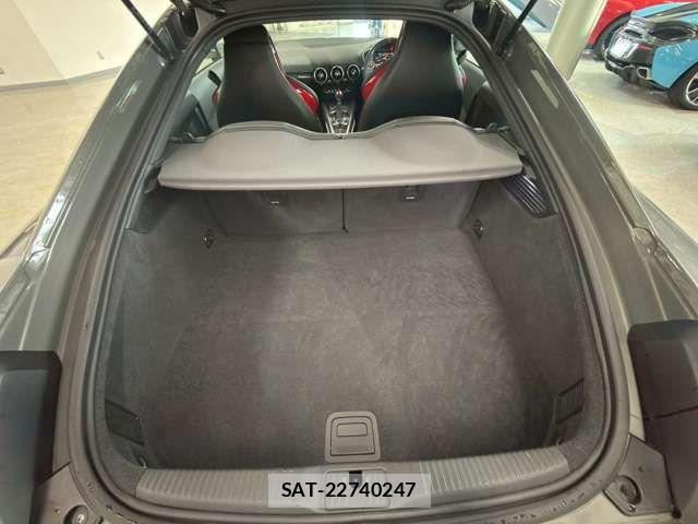 Audi TT 2022-08 8206435-6