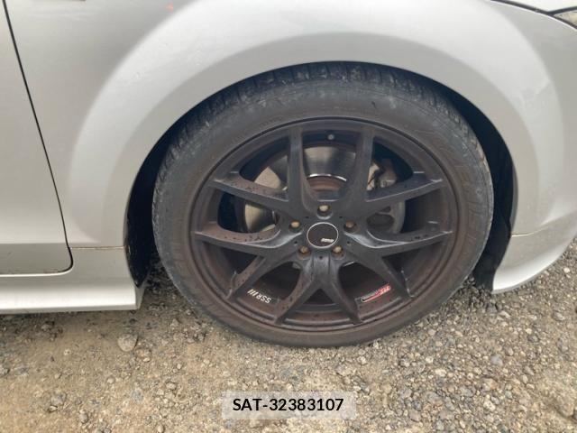 Audi TT 2011-12 8228978-10