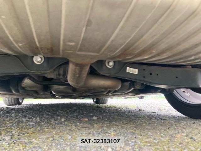 Audi TT 2011-12 8228978-13