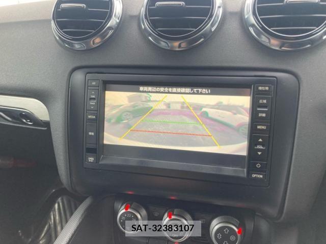 Audi TT 2011-12 8228978-27