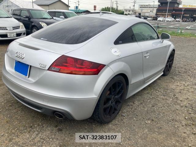 Audi TT 2011-12 8228978-6